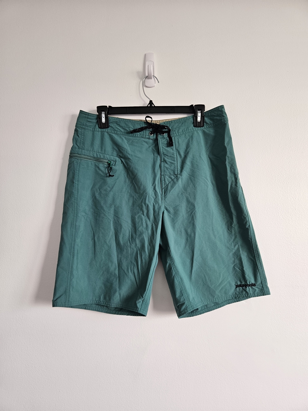 Patagonia Men's Board Shorts Size 34